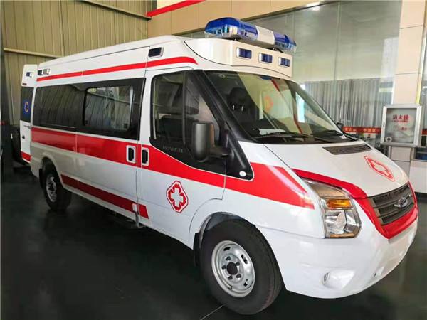 新兴县福特V362救护车